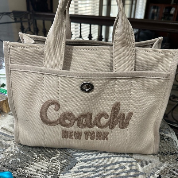 Coach - Picture 4 of 4